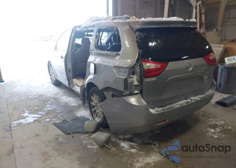 2015 Toyota Sienna Xle 7 Passenger z USA, uszkodzony, nr VIN 5TDDK3DC1FS119408